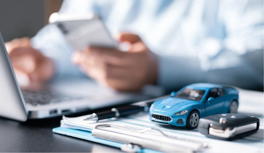 How is the insurance premium calculated